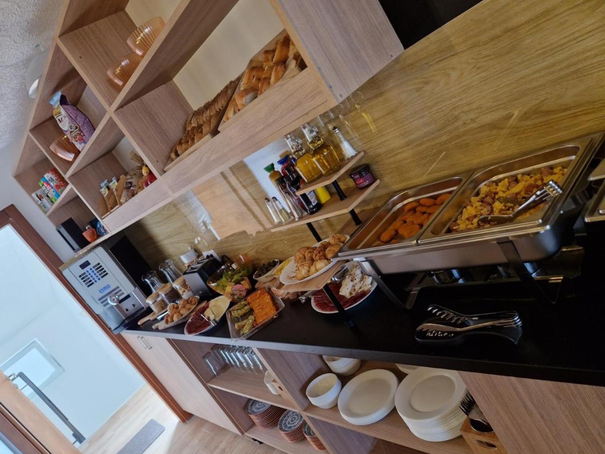 Apartmani Marina Kopitovic Petrovac Buitenkant foto