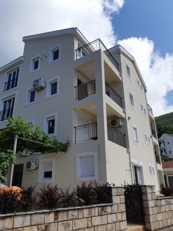 Apartmani Marina Kopitovic Petrovac Buitenkant foto