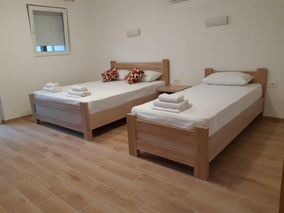 Apartmani Marina Kopitovic Petrovac Buitenkant foto