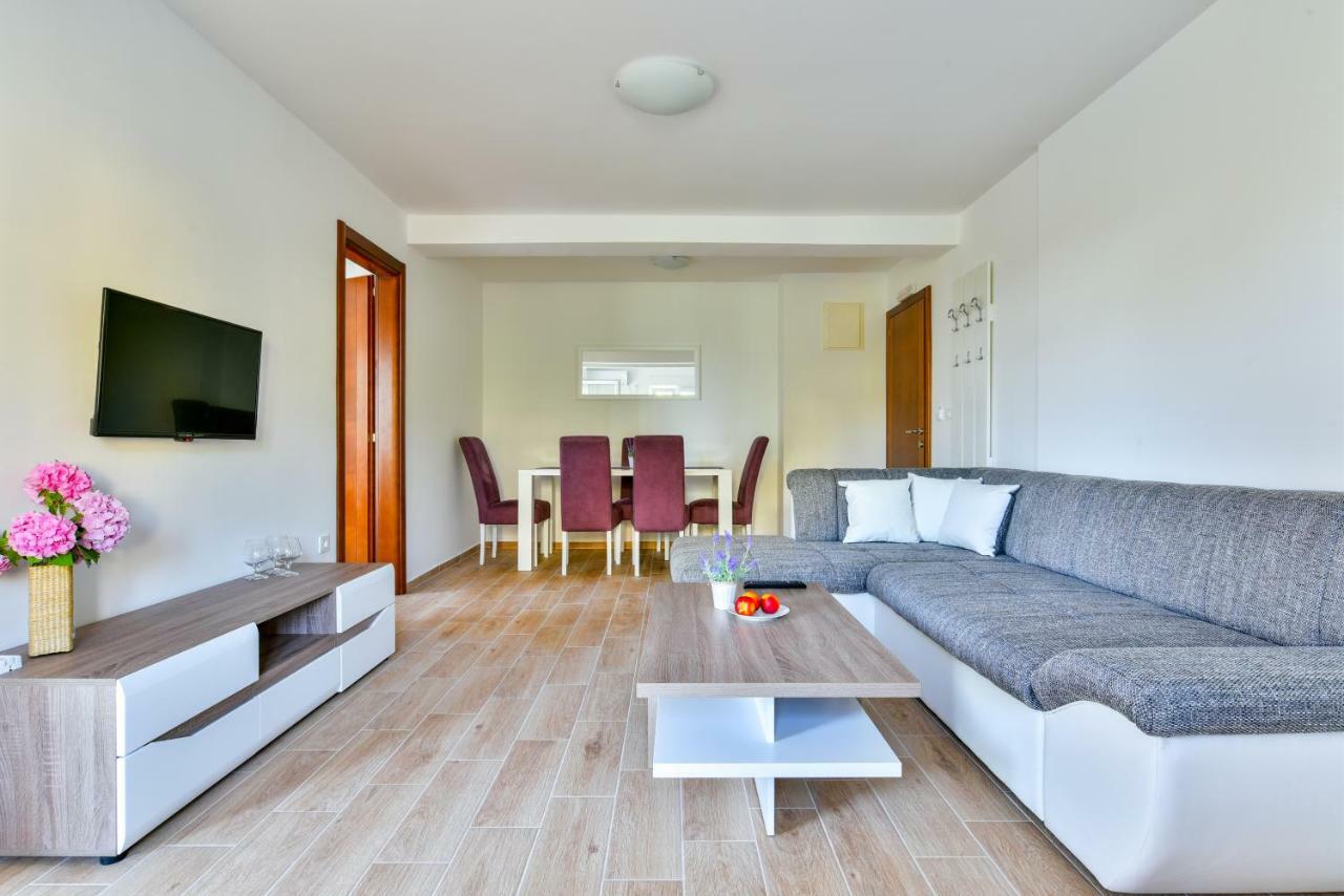 Apartmani Marina Kopitovic Petrovac Buitenkant foto
