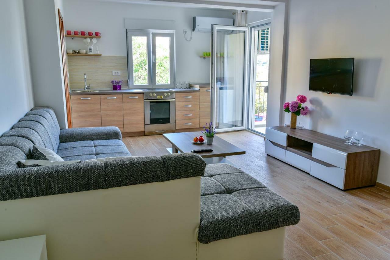 Apartmani Marina Kopitovic Petrovac Buitenkant foto