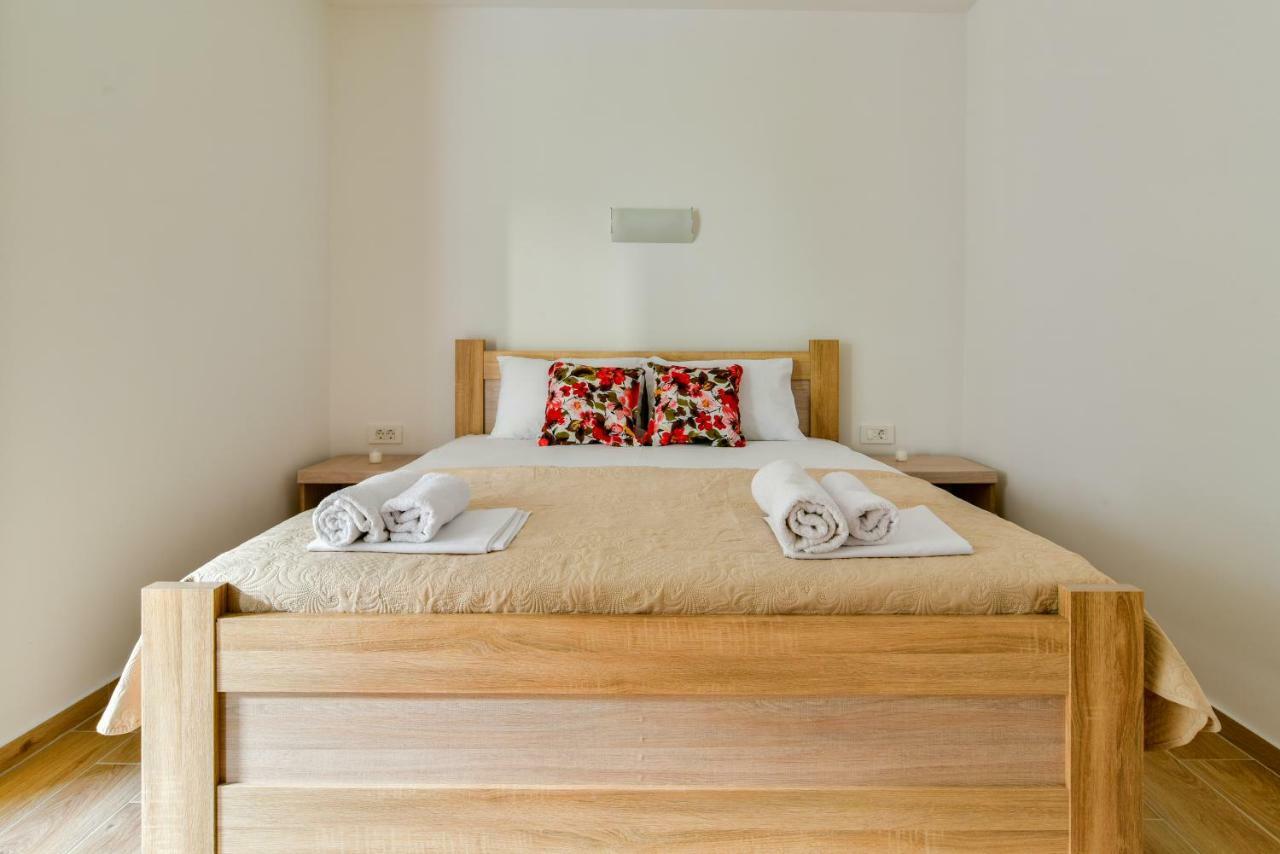 Apartmani Marina Kopitovic Petrovac Buitenkant foto