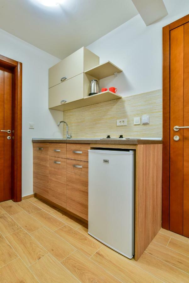 Apartmani Marina Kopitovic Petrovac Buitenkant foto